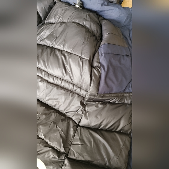 The North Face Womens down Jacket - Picture 9 of 17